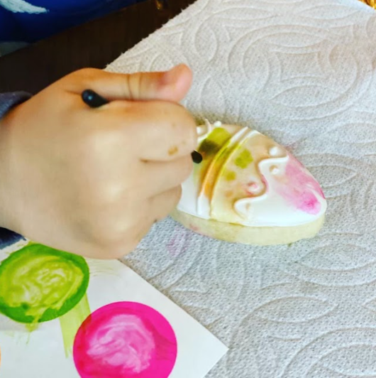 Kid-Friendly Paint Your Own Easter Cookie Kit